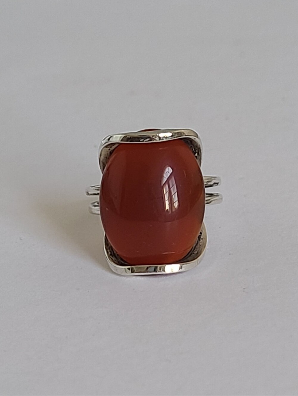 Vintage Sterling Silver Boho Chunky Red Carnelian Oval Sphere Gemstone Ring